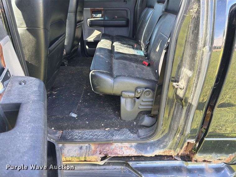 image for item FT7555 2004 Ford F150 Crew Cab pickup truck
