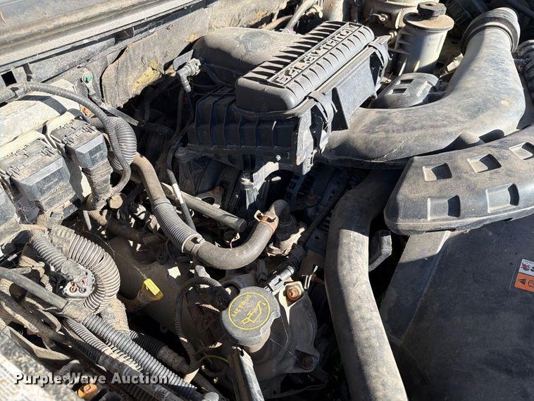 image for item FT7555 2004 Ford F150 Crew Cab pickup truck
