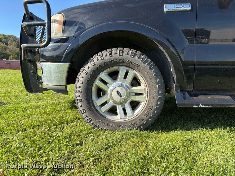 image for item FT7555 2004 Ford F150 Crew Cab pickup truck
