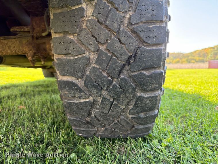 image for item FT7555 2004 Ford F150 Crew Cab pickup truck