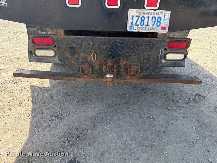 image for item FT7557 2007 Chevrolet Silverado 3500HD flatbed truck