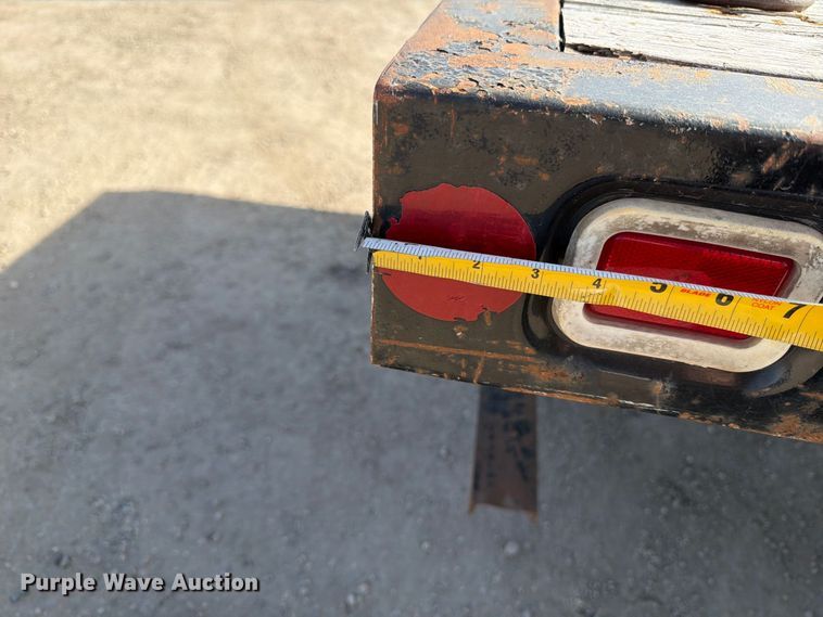 image for item FT7557 2007 Chevrolet Silverado 3500HD flatbed truck