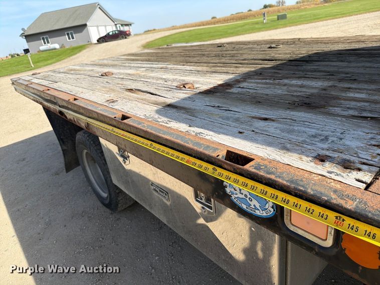 image for item FT7557 2007 Chevrolet Silverado 3500HD flatbed truck