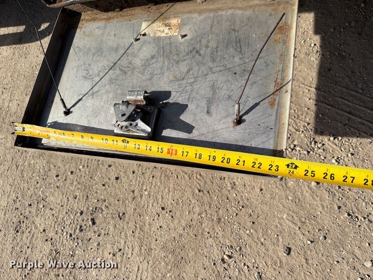 image for item FT7557 2007 Chevrolet Silverado 3500HD flatbed truck