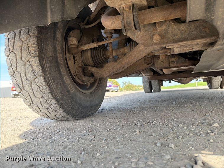 image for item FT7557 2007 Chevrolet Silverado 3500HD flatbed truck