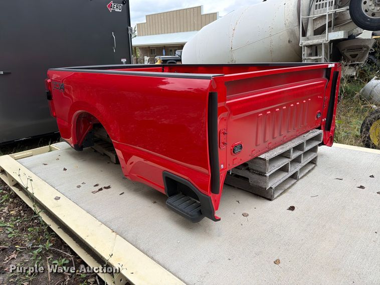 image for item FT8143 Ford Super Duty pickup bed