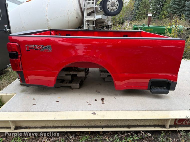 image for item FT8143 Ford Super Duty pickup bed