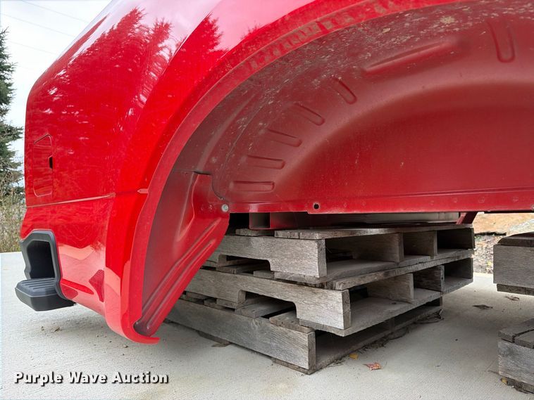 image for item FT8143 Ford Super Duty pickup bed