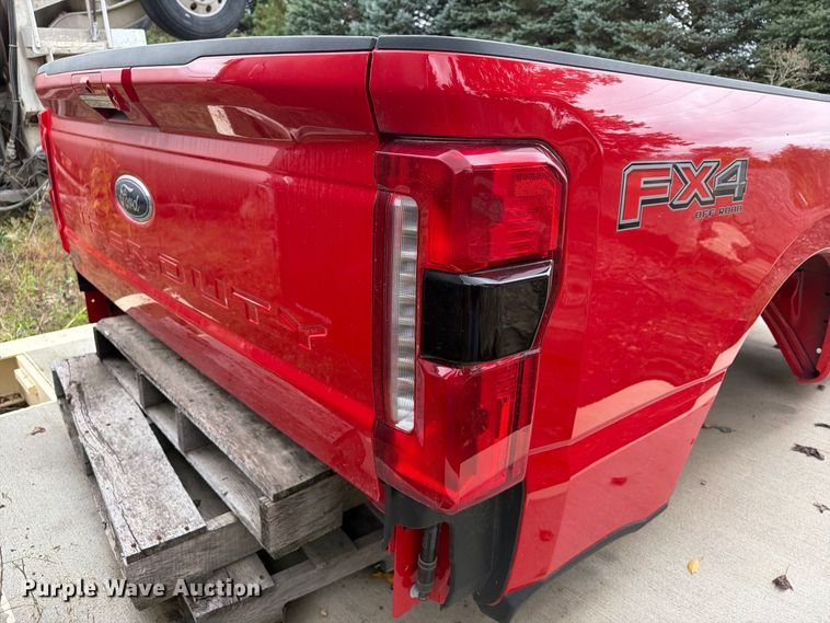 image for item FT8143 Ford Super Duty pickup bed