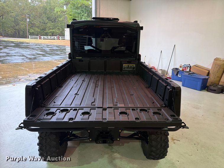 image for item FU1054 2024 CanAm Defender 6x6 HD10 utility vehicle