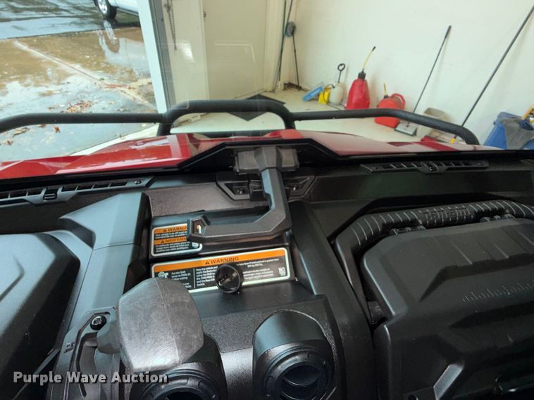 image for item FU1054 2024 CanAm Defender 6x6 HD10 utility vehicle
