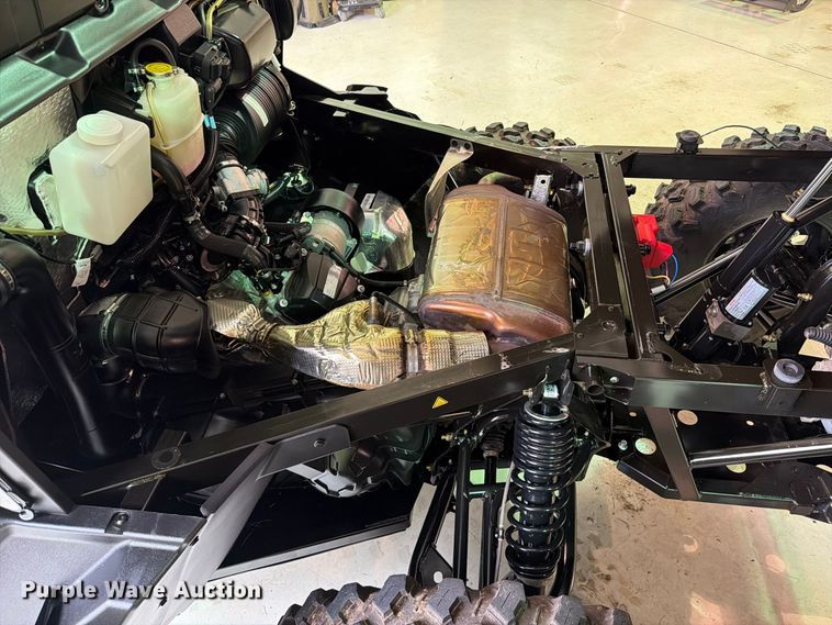 image for item FU1054 2024 CanAm Defender 6x6 HD10 utility vehicle