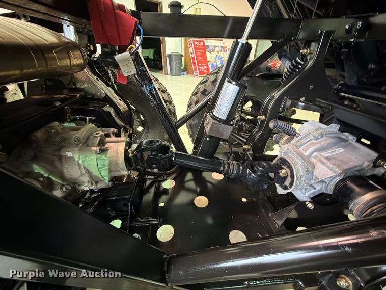 image for item FU1054 2024 CanAm Defender 6x6 HD10 utility vehicle