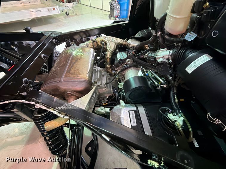 image for item FU1054 2024 CanAm Defender 6x6 HD10 utility vehicle