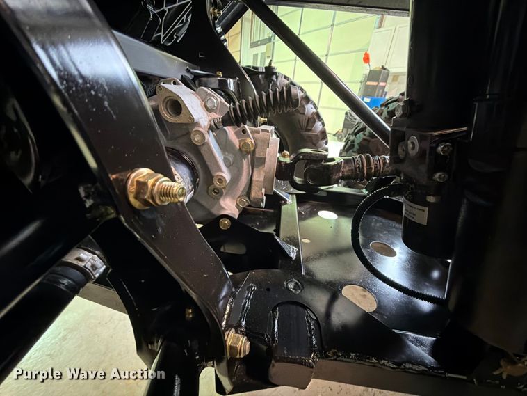 image for item FU1054 2024 CanAm Defender 6x6 HD10 utility vehicle