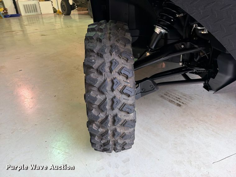 image for item FU1054 2024 CanAm Defender 6x6 HD10 utility vehicle