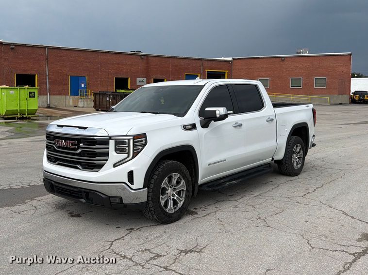 2023 GMC Sierra 1500 Crew Cab pickup truck