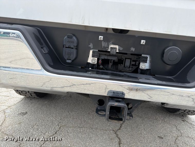 image for item FU4643 2023 GMC Sierra 1500 Crew Cab pickup truck