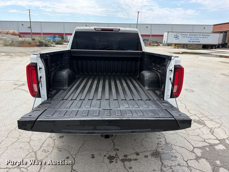 image for item FU4643 2023 GMC Sierra 1500 Crew Cab pickup truck