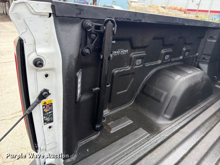 image for item FU4643 2023 GMC Sierra 1500 Crew Cab pickup truck