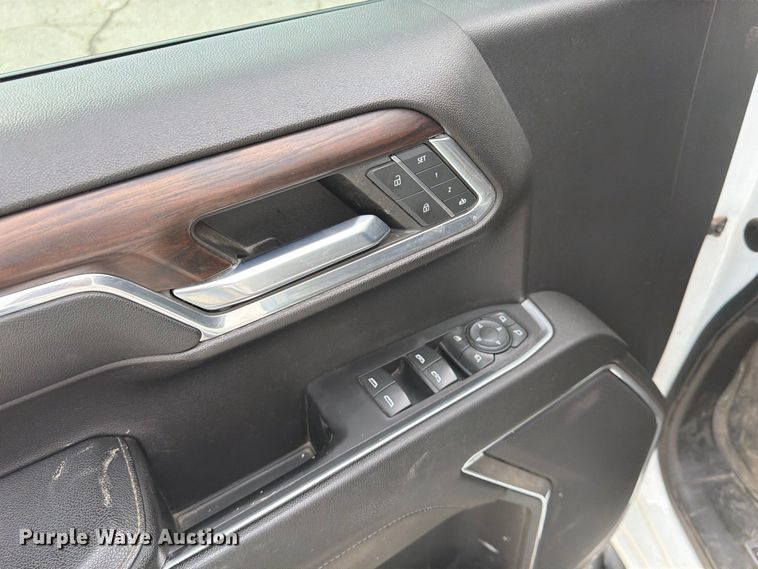 image for item FU4643 2023 GMC Sierra 1500 Crew Cab pickup truck
