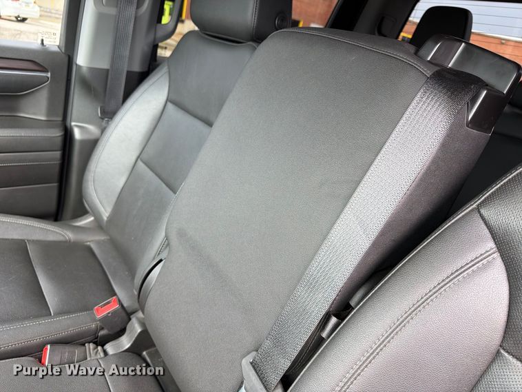 image for item FU4643 2023 GMC Sierra 1500 Crew Cab pickup truck