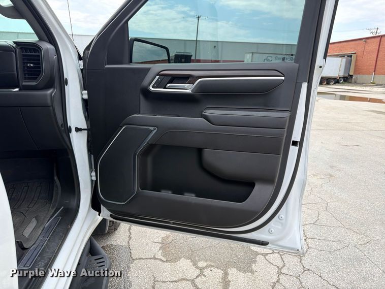 image for item FU4643 2023 GMC Sierra 1500 Crew Cab pickup truck