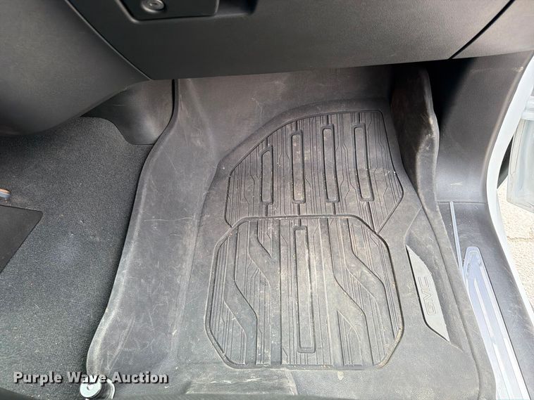 image for item FU4643 2023 GMC Sierra 1500 Crew Cab pickup truck