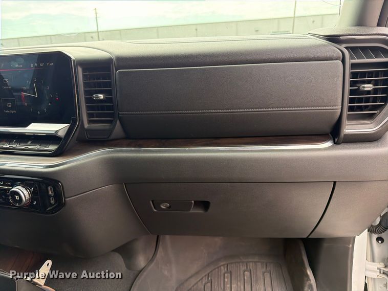 image for item FU4643 2023 GMC Sierra 1500 Crew Cab pickup truck
