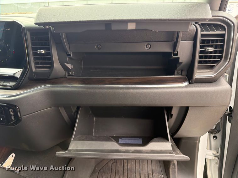 image for item FU4643 2023 GMC Sierra 1500 Crew Cab pickup truck