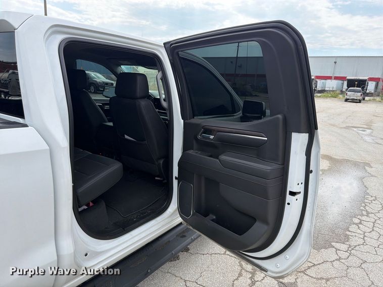 image for item FU4643 2023 GMC Sierra 1500 Crew Cab pickup truck