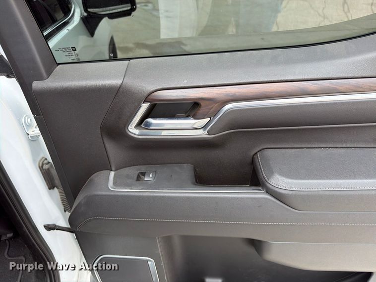 image for item FU4643 2023 GMC Sierra 1500 Crew Cab pickup truck