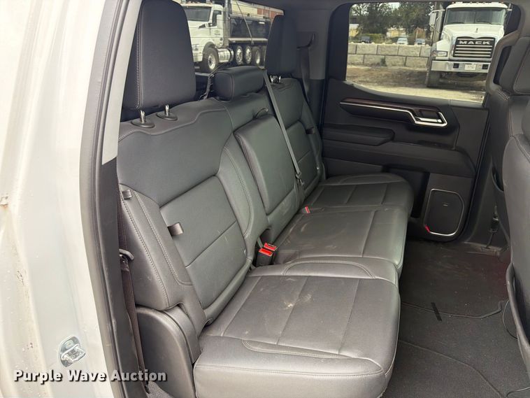 image for item FU4643 2023 GMC Sierra 1500 Crew Cab pickup truck