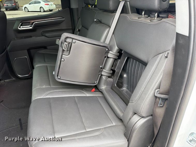 image for item FU4643 2023 GMC Sierra 1500 Crew Cab pickup truck