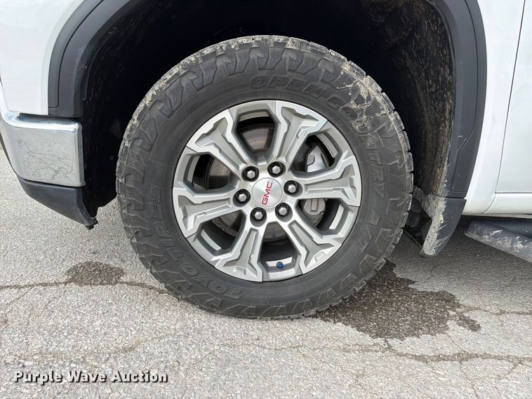 image for item FU4643 2023 GMC Sierra 1500 Crew Cab pickup truck