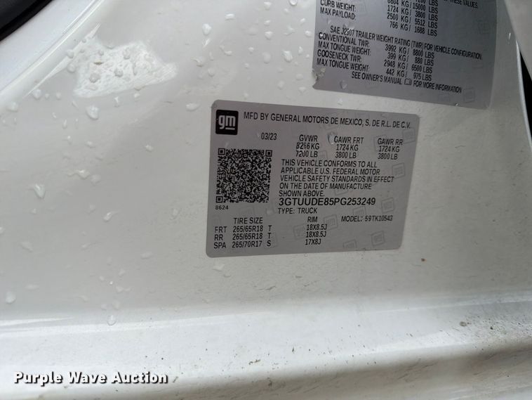 image for item FU4643 2023 GMC Sierra 1500 Crew Cab pickup truck