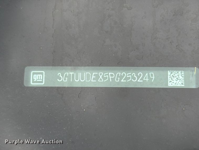 image for item FU4643 2023 GMC Sierra 1500 Crew Cab pickup truck