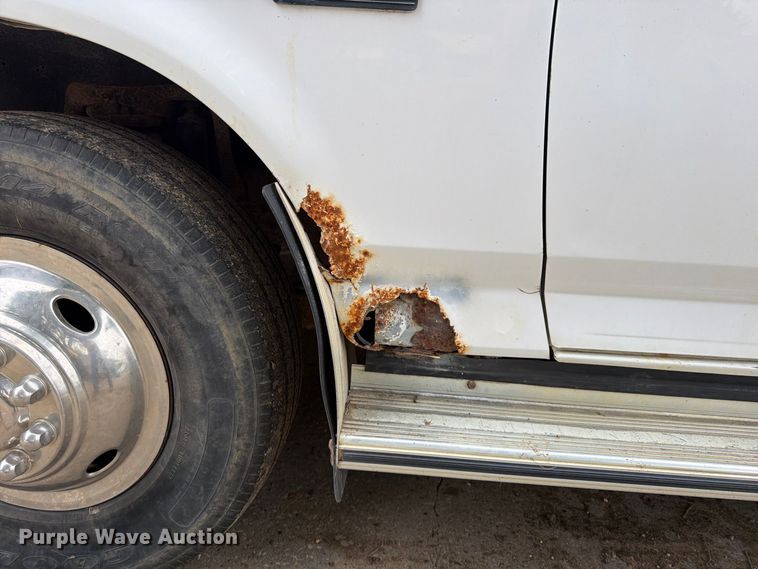 image for item FU4698 1996 Ford F350 flatbed pickup truck