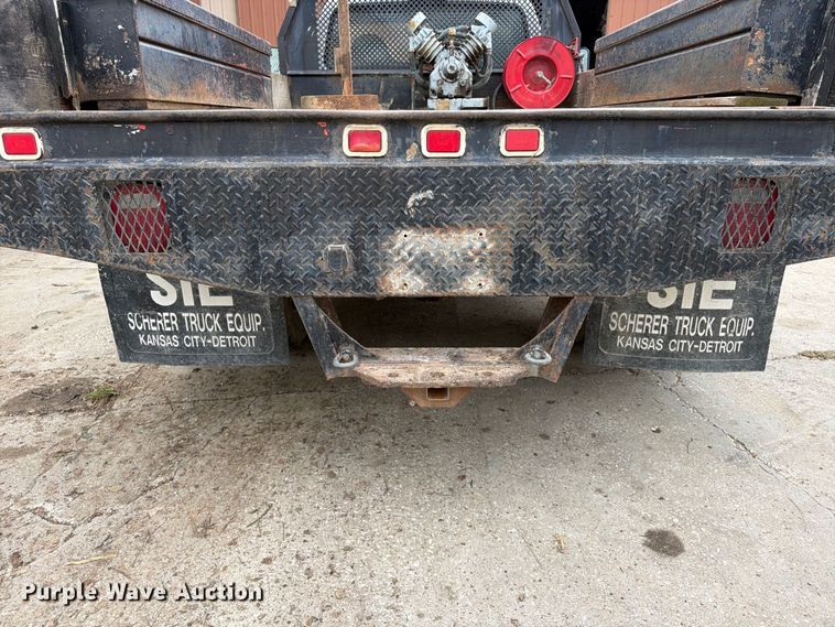 image for item FU4698 1996 Ford F350 flatbed pickup truck
