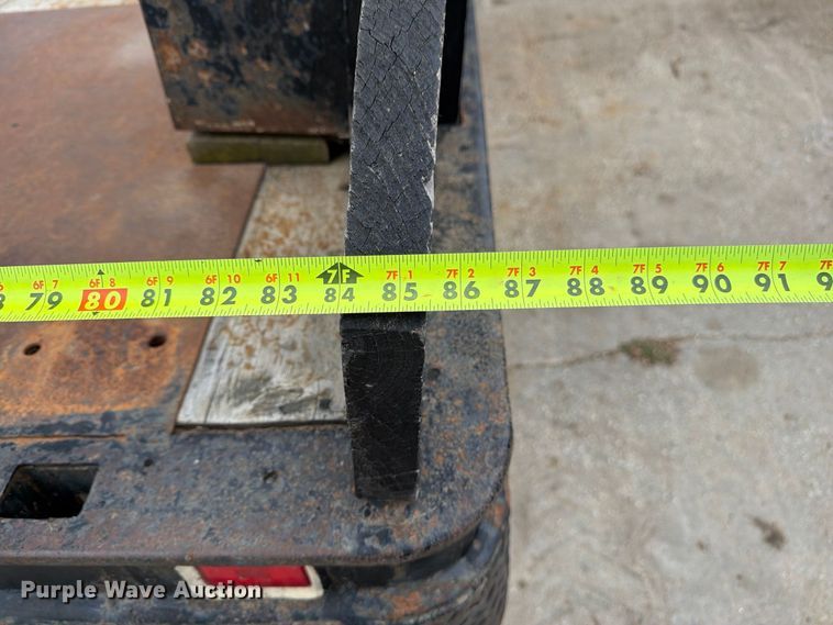 image for item FU4698 1996 Ford F350 flatbed pickup truck