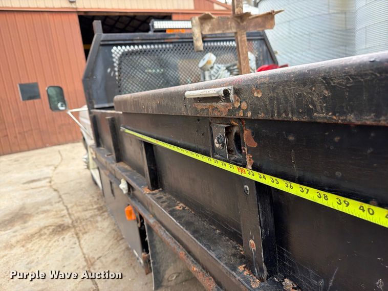 image for item FU4698 1996 Ford F350 flatbed pickup truck