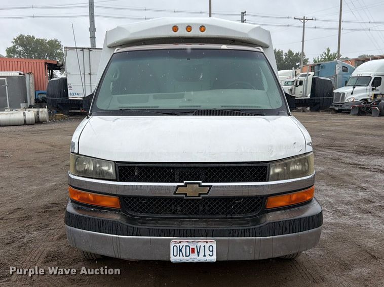 image for item FU4725 2012 Chevrolet Express 3500 utility van