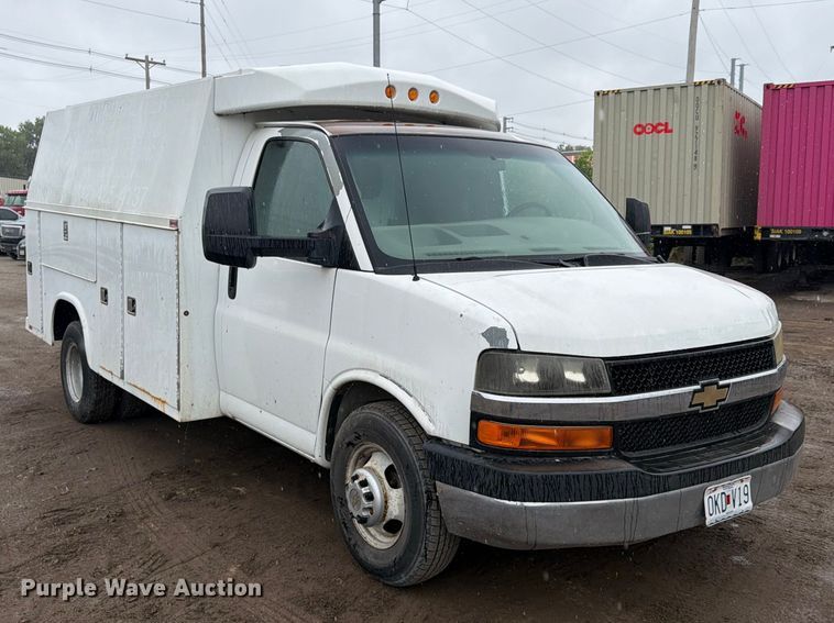 image for item FU4725 2012 Chevrolet Express 3500 utility van