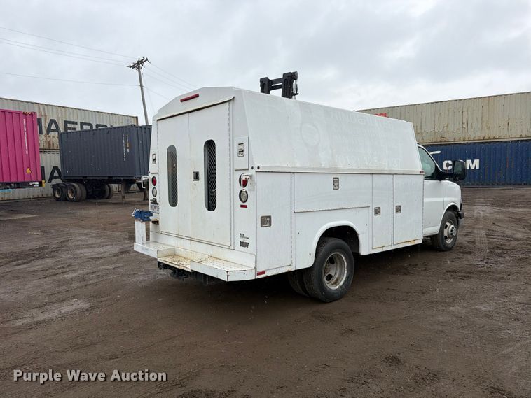 image for item FU4725 2012 Chevrolet Express 3500 utility van