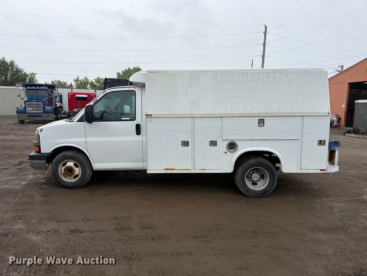 image for item FU4725 2012 Chevrolet Express 3500 utility van