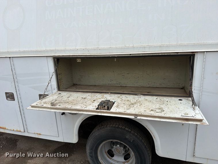 image for item FU4725 2012 Chevrolet Express 3500 utility van