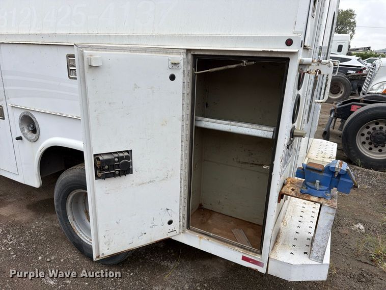 image for item FU4725 2012 Chevrolet Express 3500 utility van