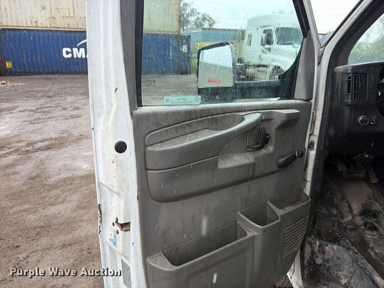 image for item FU4725 2012 Chevrolet Express 3500 utility van