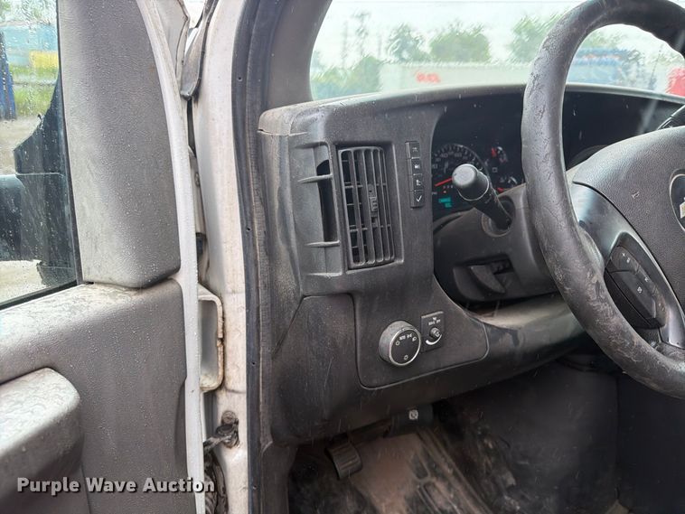 image for item FU4725 2012 Chevrolet Express 3500 utility van