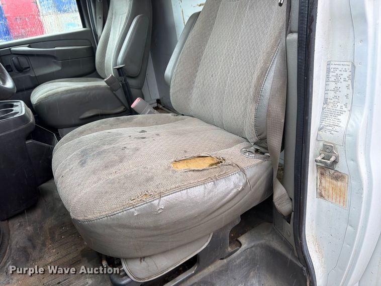 image for item FU4725 2012 Chevrolet Express 3500 utility van